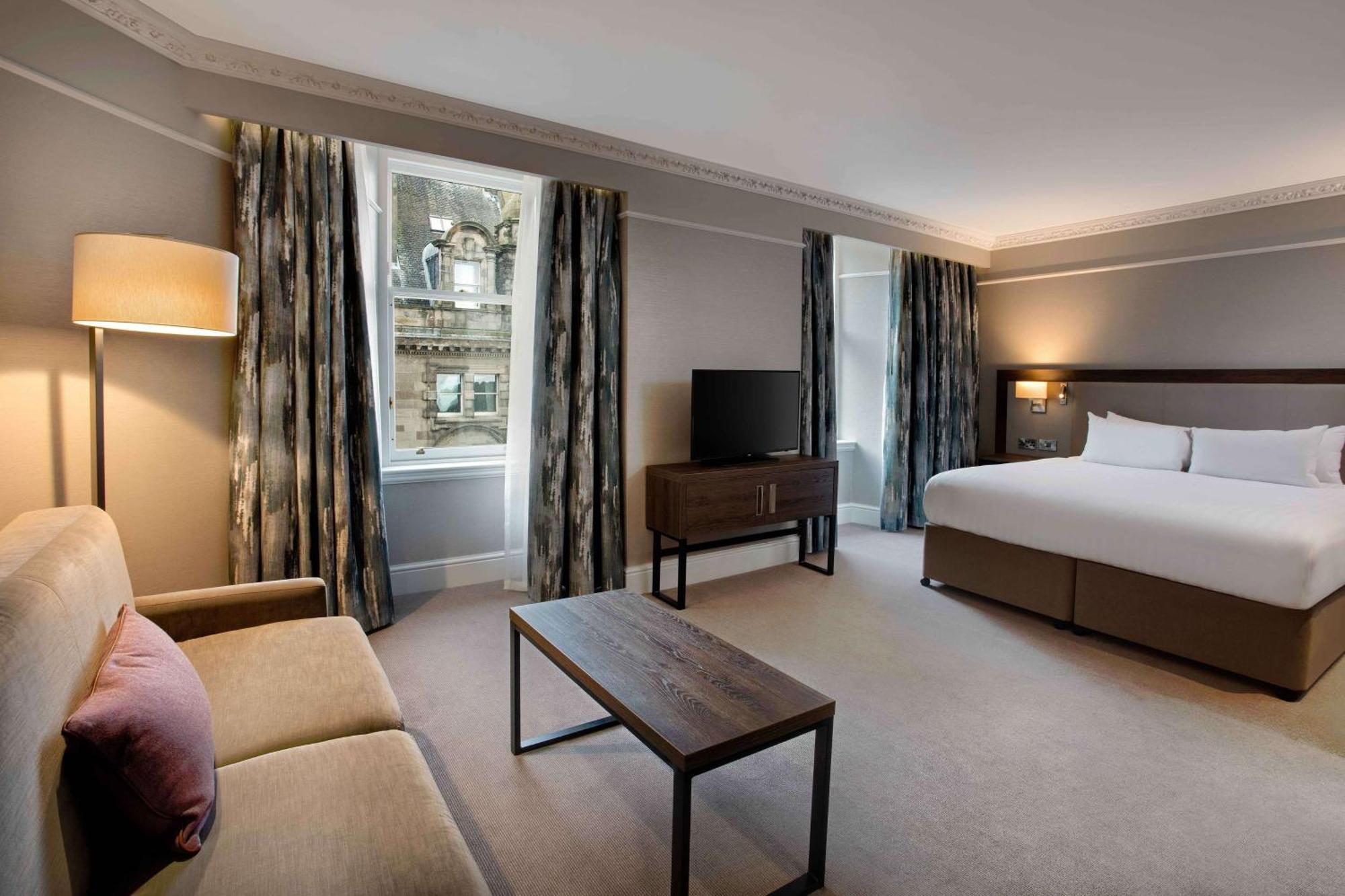 מלון Hilton Edinburgh Carlton מראה חיצוני תמונה