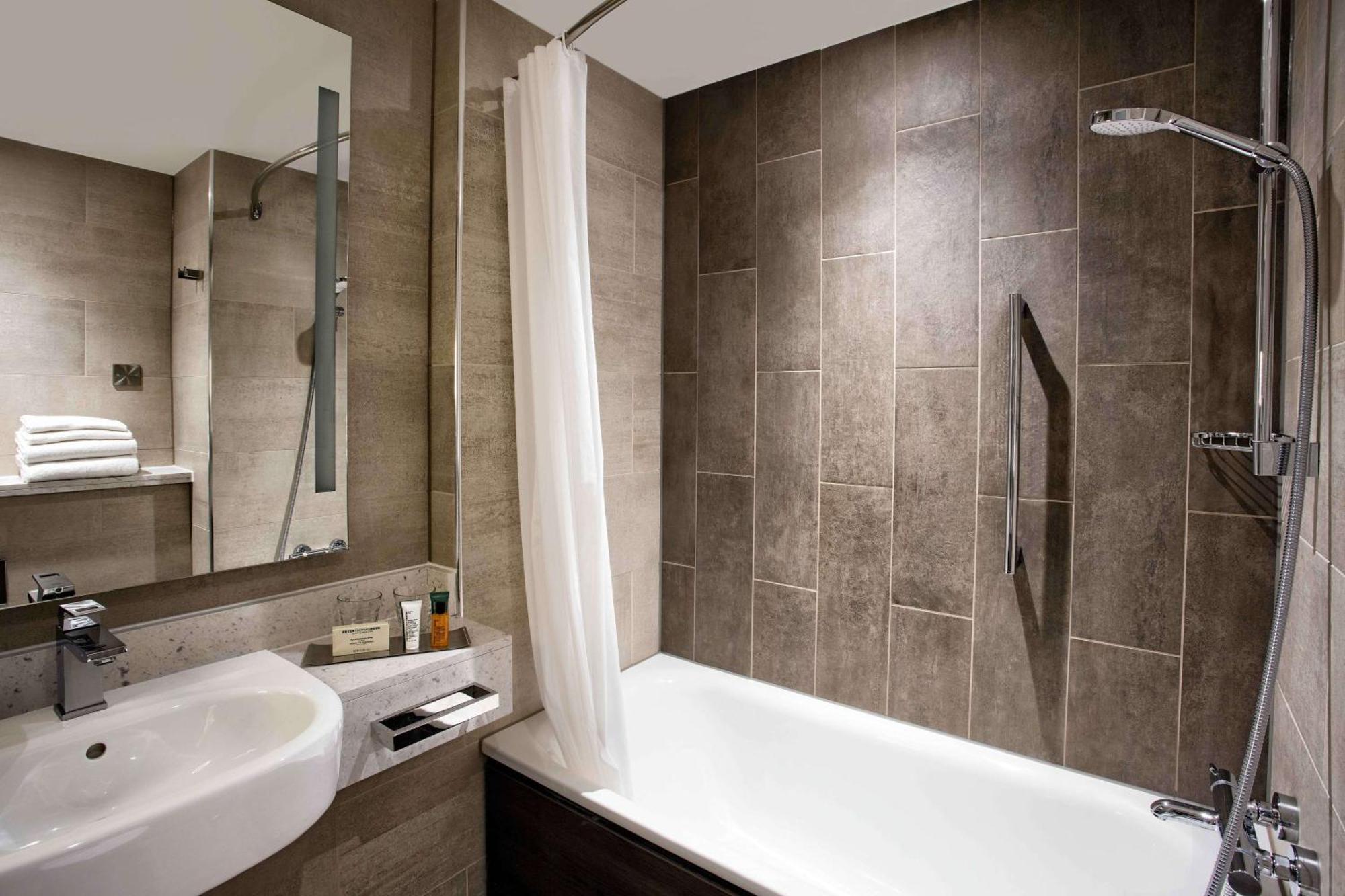 מלון Hilton Edinburgh Carlton מראה חיצוני תמונה
