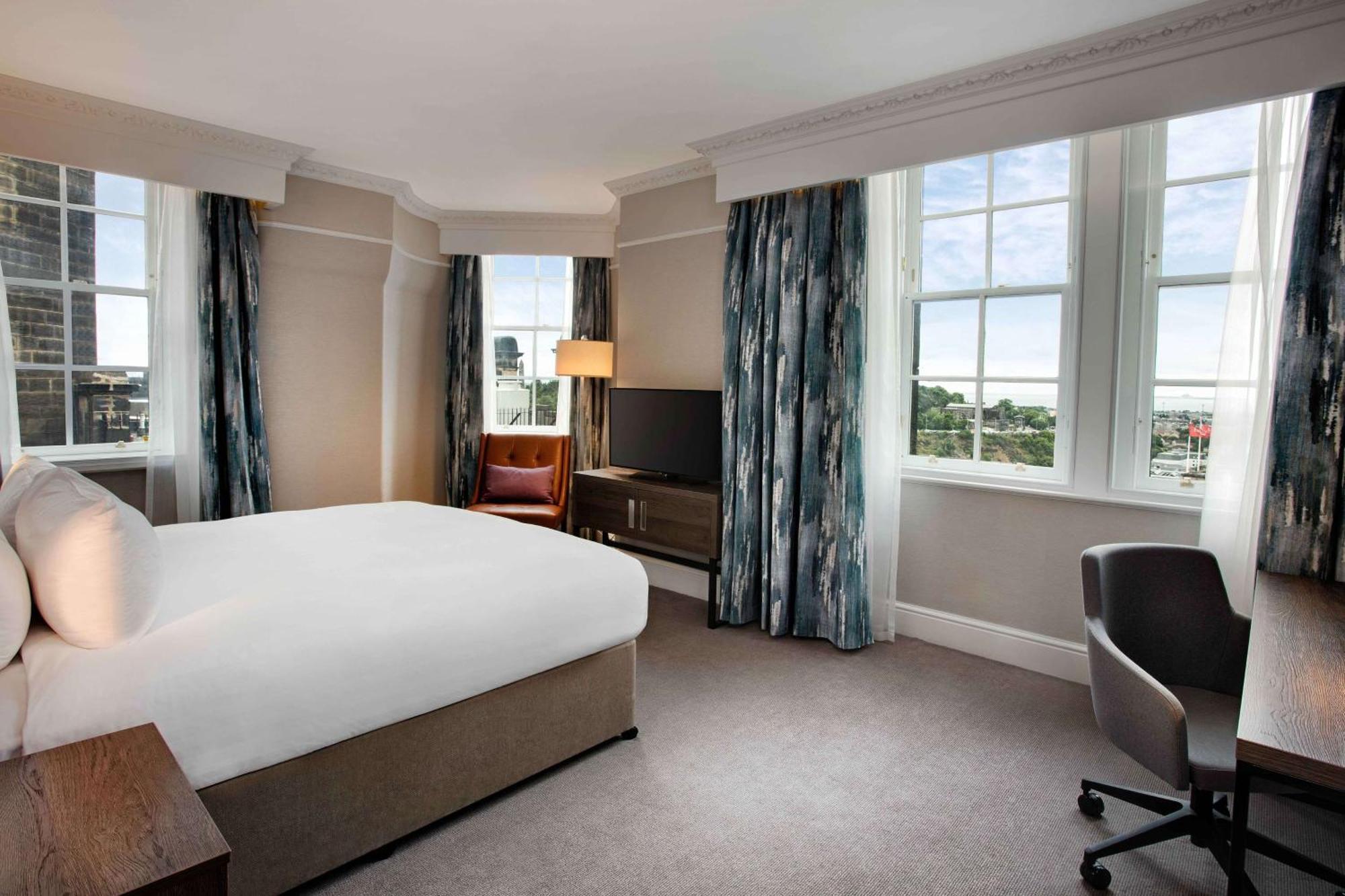 מלון Hilton Edinburgh Carlton מראה חיצוני תמונה