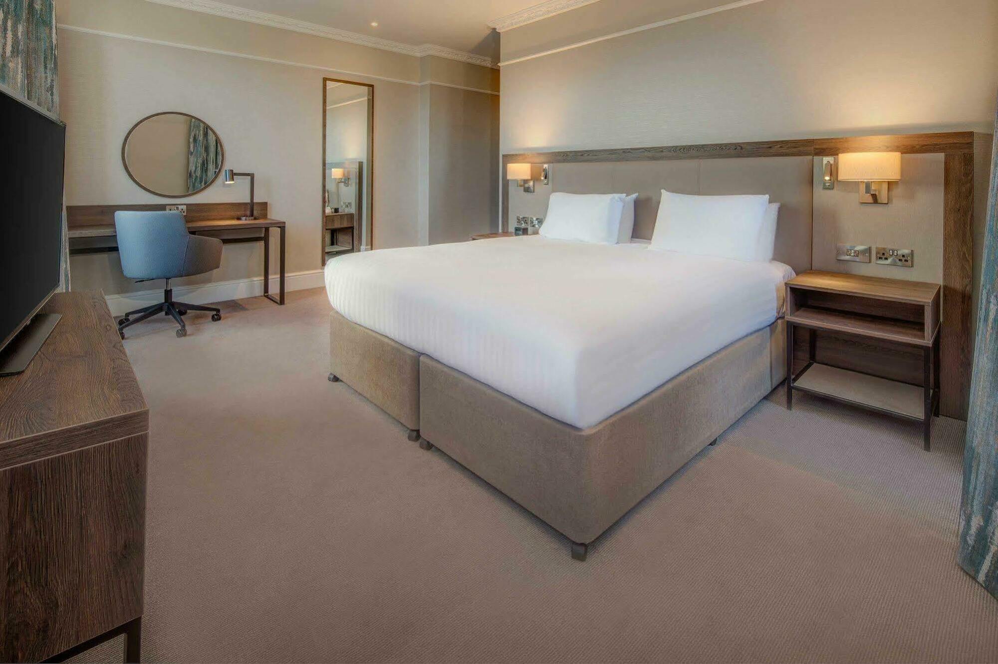 מלון Hilton Edinburgh Carlton מראה חיצוני תמונה